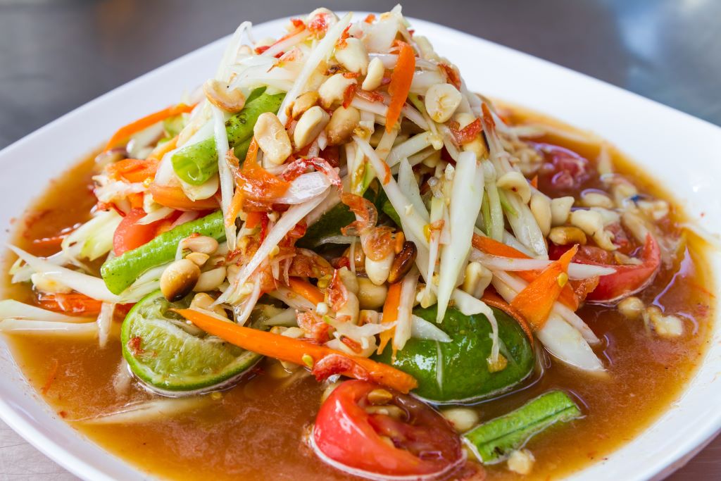 thai salad with peanut dressing recipe